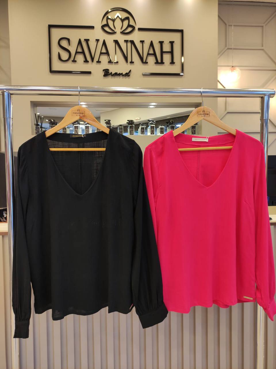 Blusa Nina Savannah - Preta - Imagem 3
