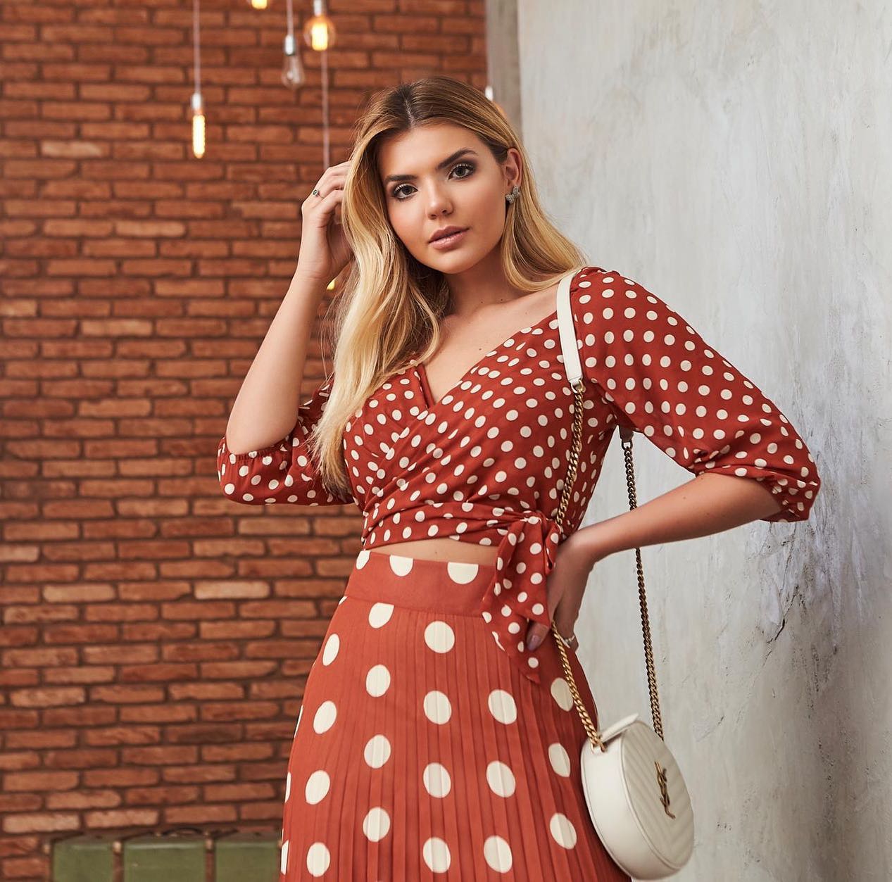 Blusa Naomi Inicial A