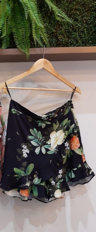 Short Saia Babados Cool Hit
