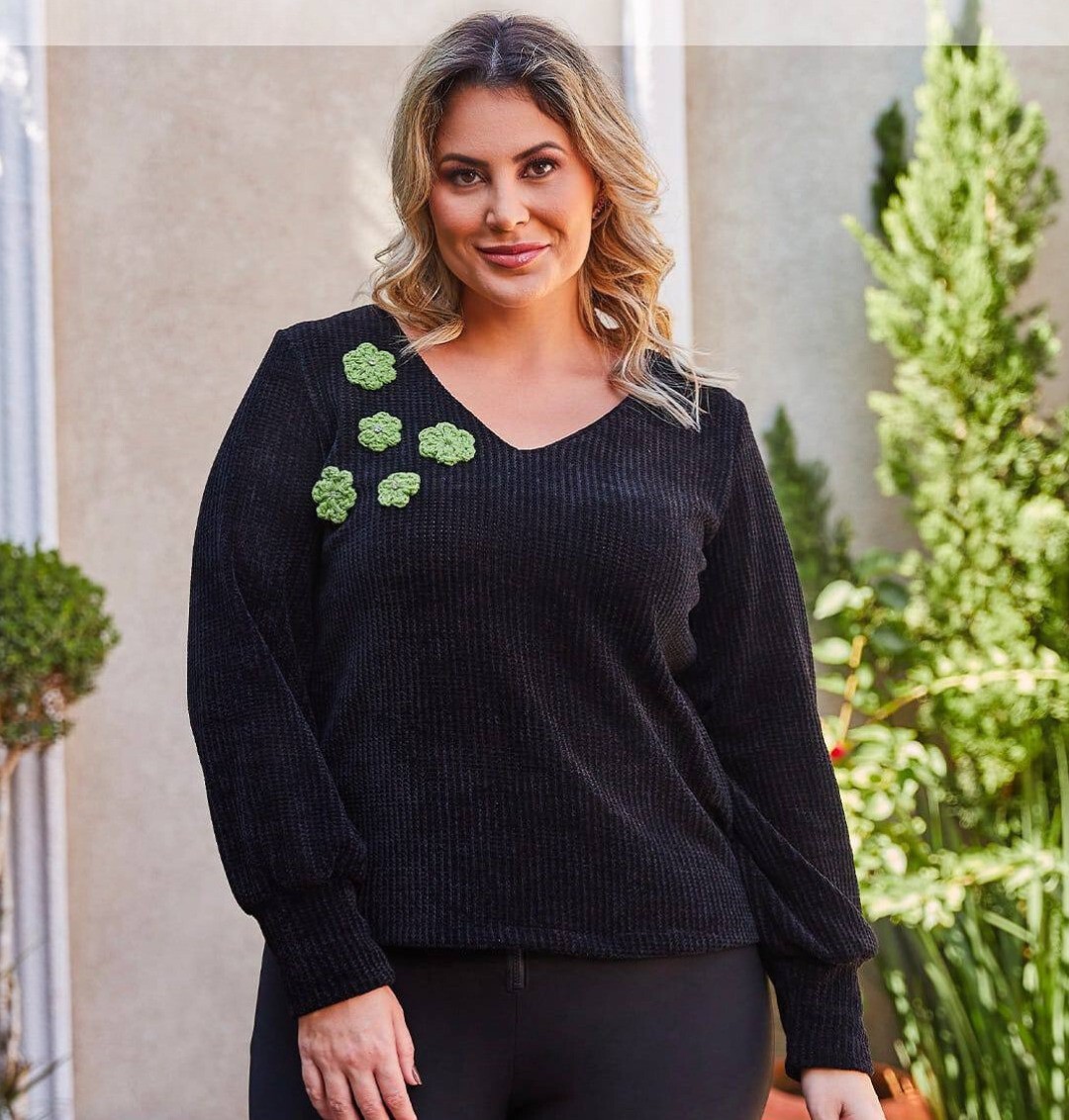 Blusa Plus Size Tricô Preta - Bella Savannah