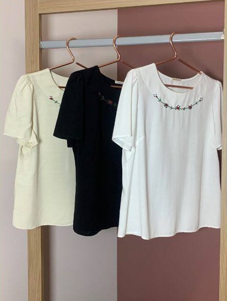 Blusa Bordada Preta - Fernanda Inicial A - Imagem 2