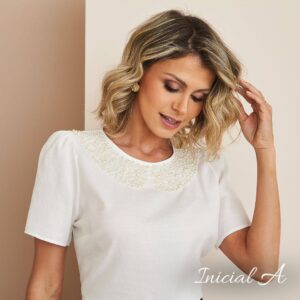 Blusa com Pérolas Off White - Marly Inicial A