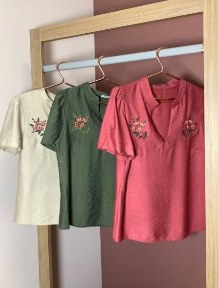 Blusa Bordada Bege - Rosa Inicial A - Imagem 2