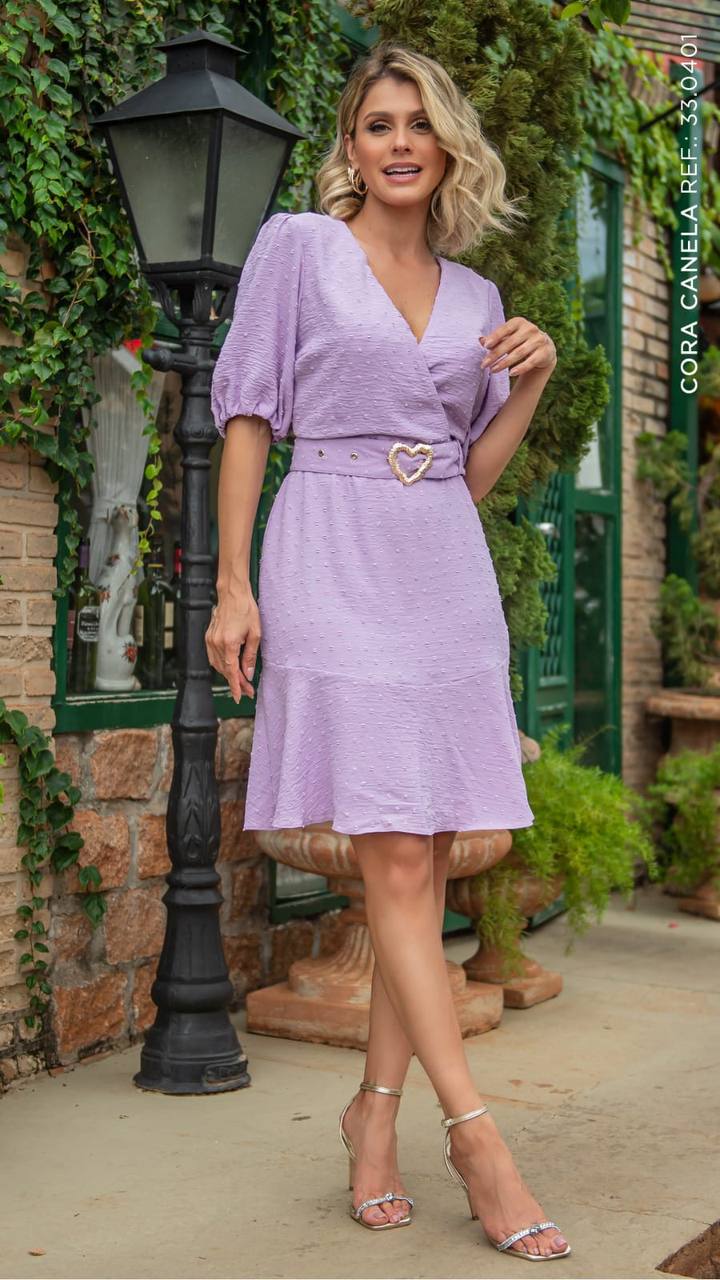 Vestido Curto Crepe Poá Lilás Cora Canela
