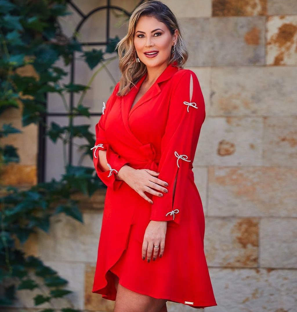 Vestido Plus Size com Laços Vermelho - Edinete Savannah