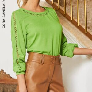 Blusa Guipir Manga e Decote Verde Cora Canela
