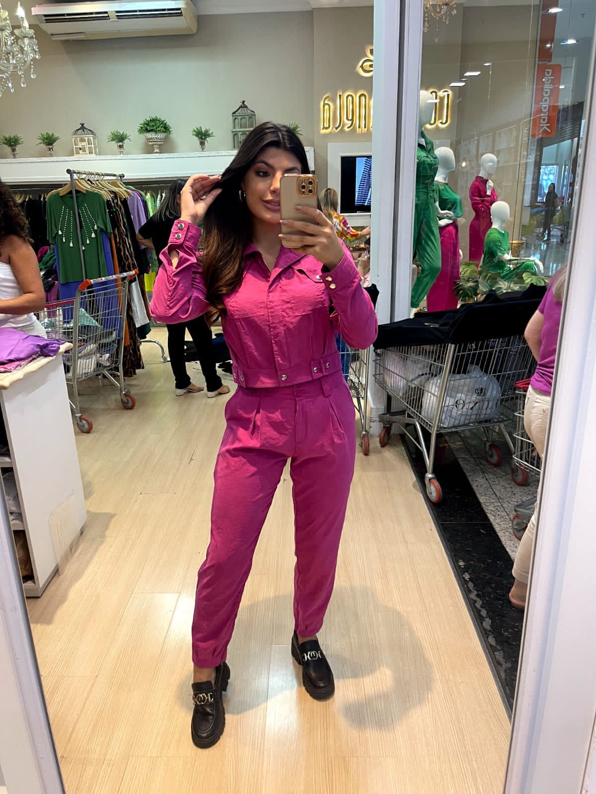 Calça Clochard Cupro Fúcsia Cora Canela - Imagem 3