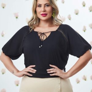 Blusa Plus Size com Guipir Preta - Michele Savannah
