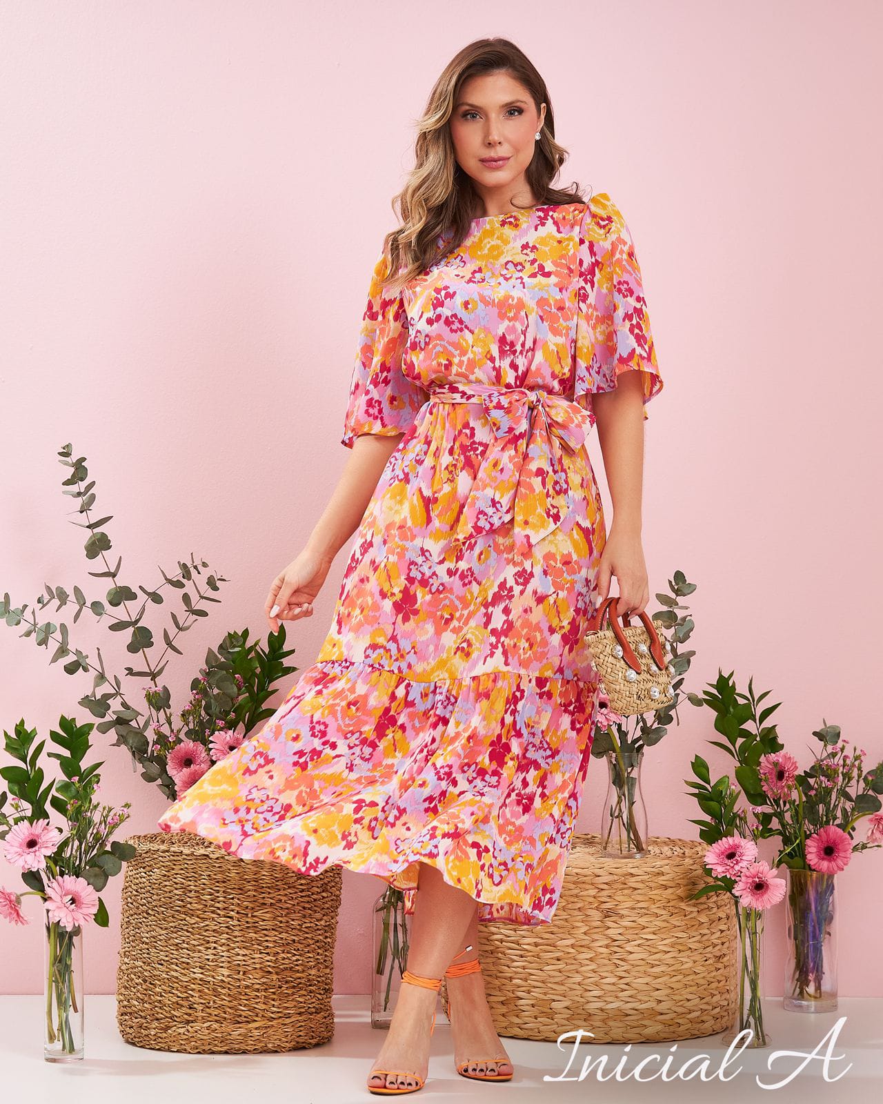 Vestido Midi Flávia Estampado Laranja e Amarelo Inicial A