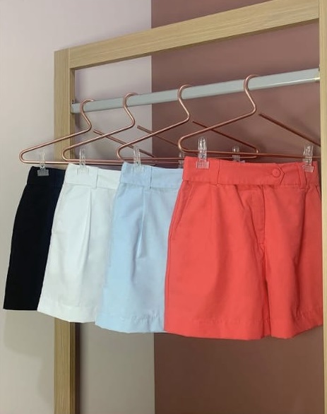 Shorts Isis Vermelho Inicial A - Imagem 3