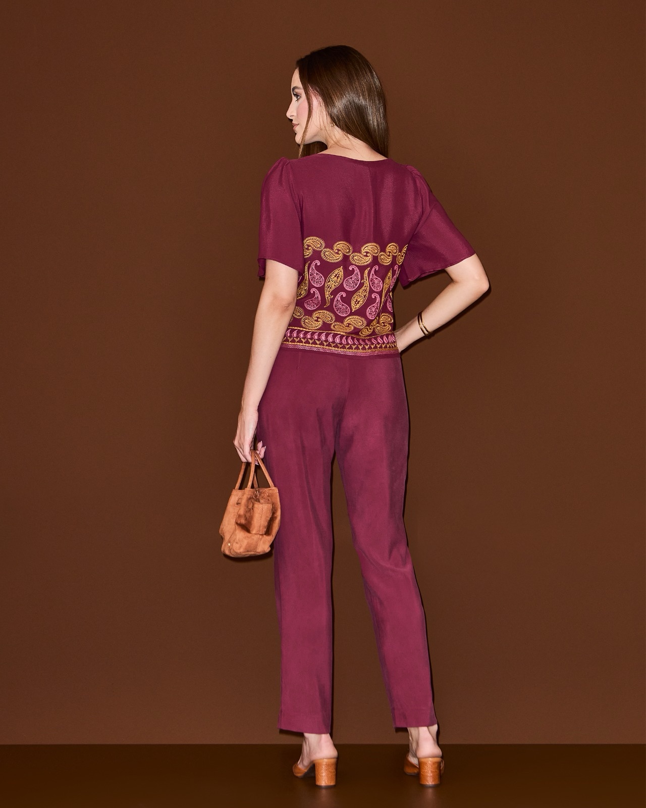 Blusa Lilian Bege Inicial A - Imagem 2