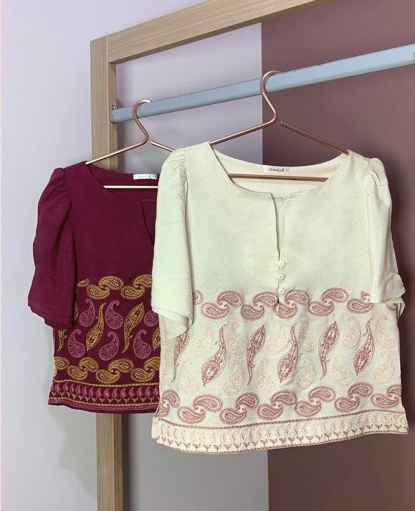 Blusa Lilian Bege Inicial A - Imagem 3