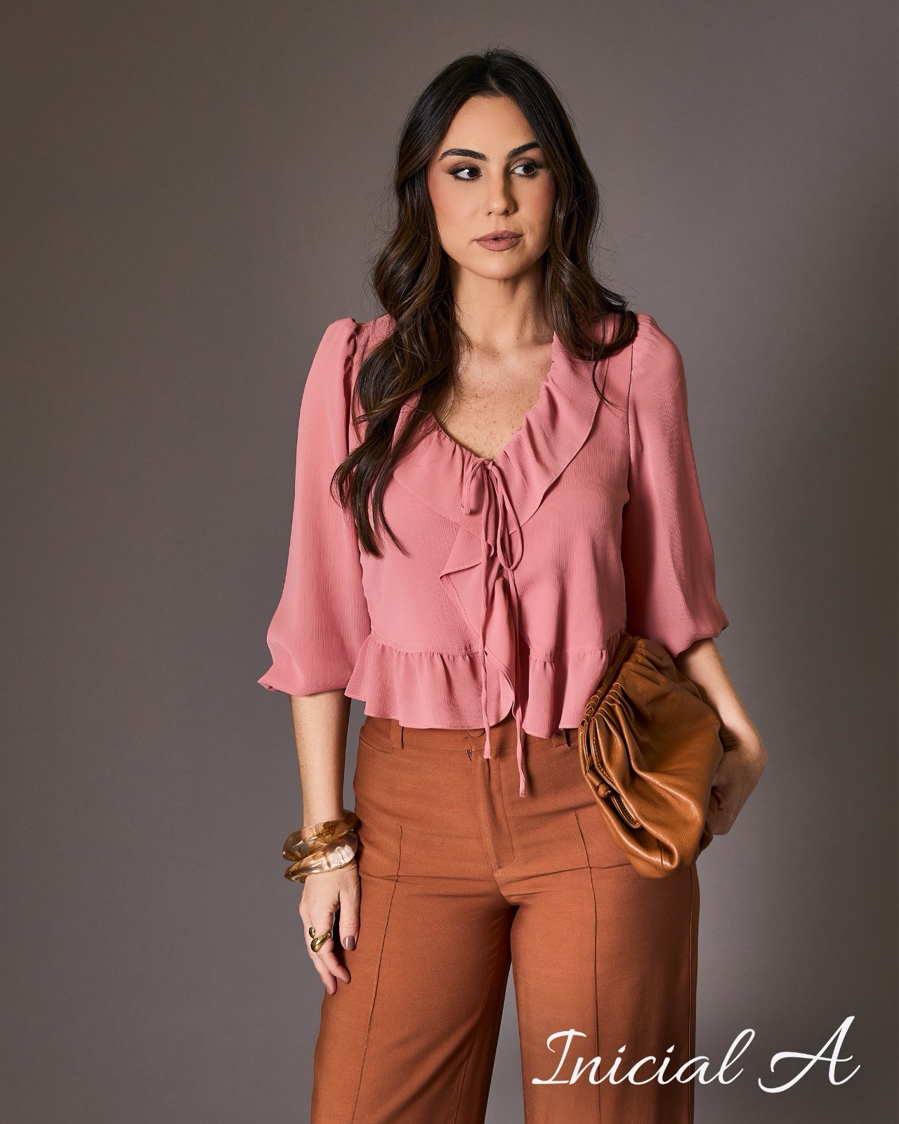 Blusa Brenda Marrom Inicial A